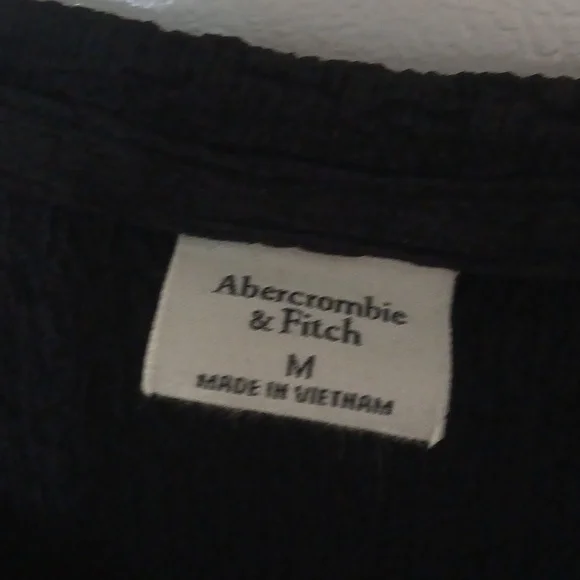 Abercrombie & Fitch Black Textured Top - Picture 2 of 4